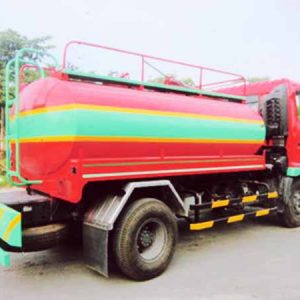 xe tải hino FC9JESW phun nước rửa đường